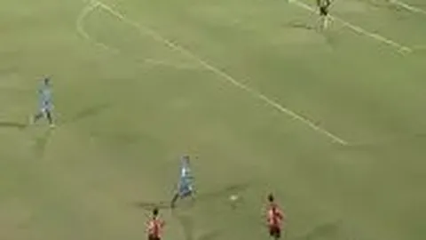 胡梅尔斯红牌引争议，罗马力保至终局